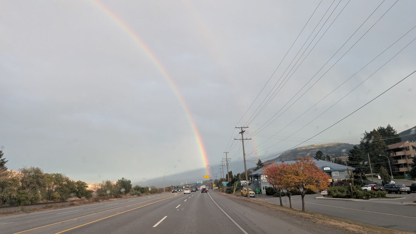 PXL_20251023_003131311.RAW-01.COVER